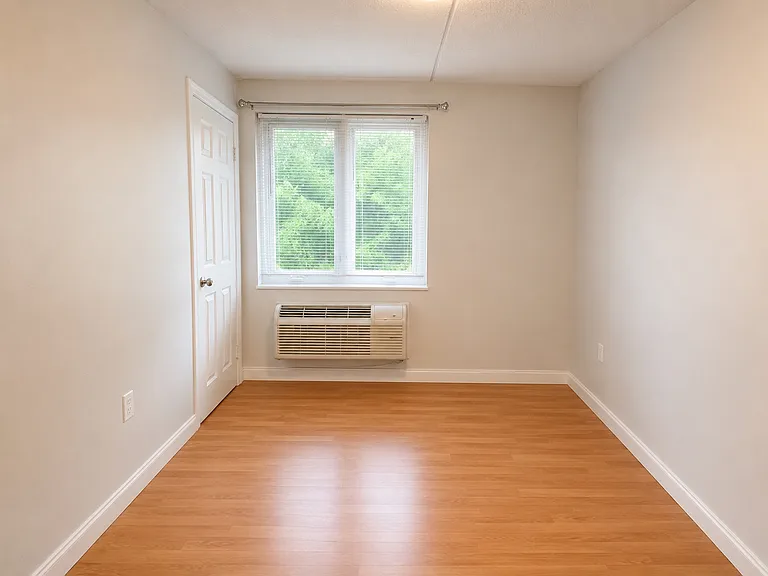 366 Quincy Ave #202 — Photo 10