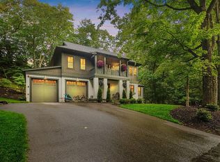 395 Dunegrass Circle Dr, Saugatuck, MI 49453