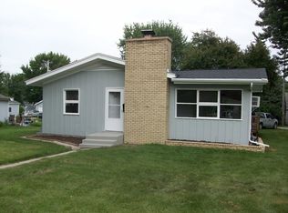 833 Woolf Ct, Rochelle, IL 61068