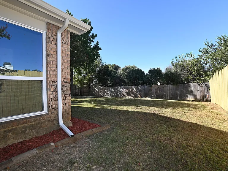 2227 Newbury Dr — Photo 24