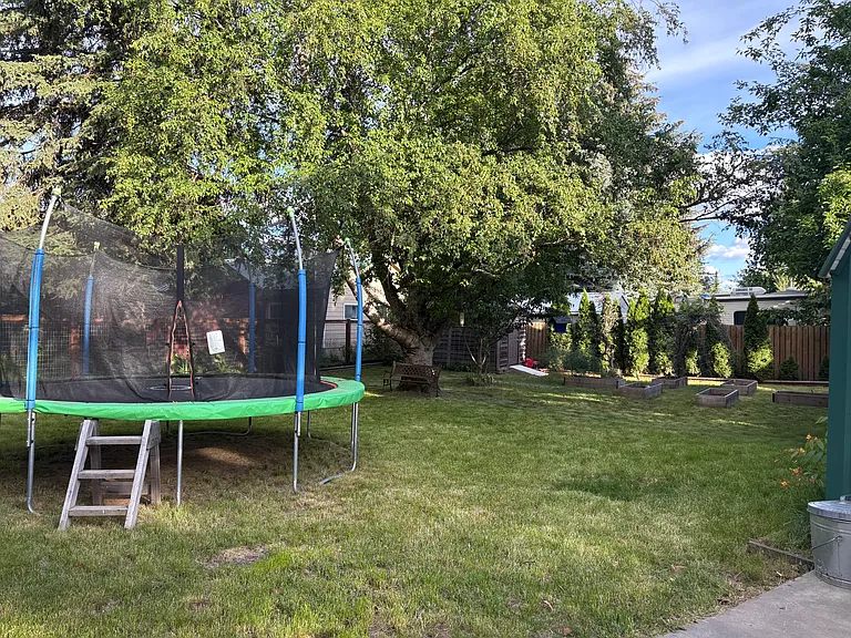 1405 Main St — Photo 15