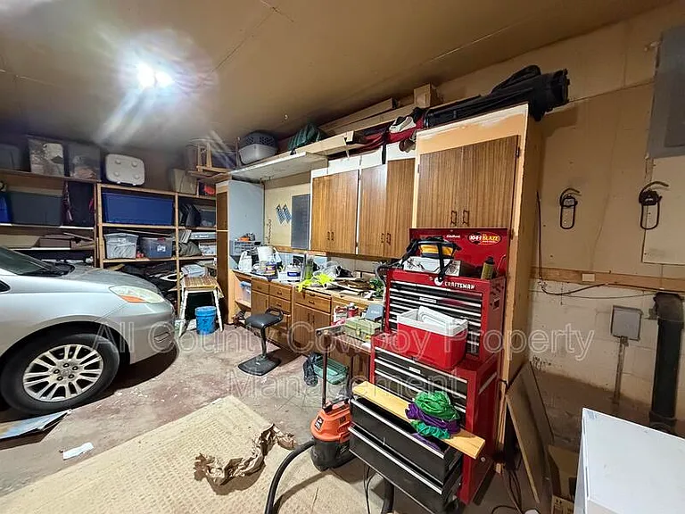328 Stuart St — Photo 21