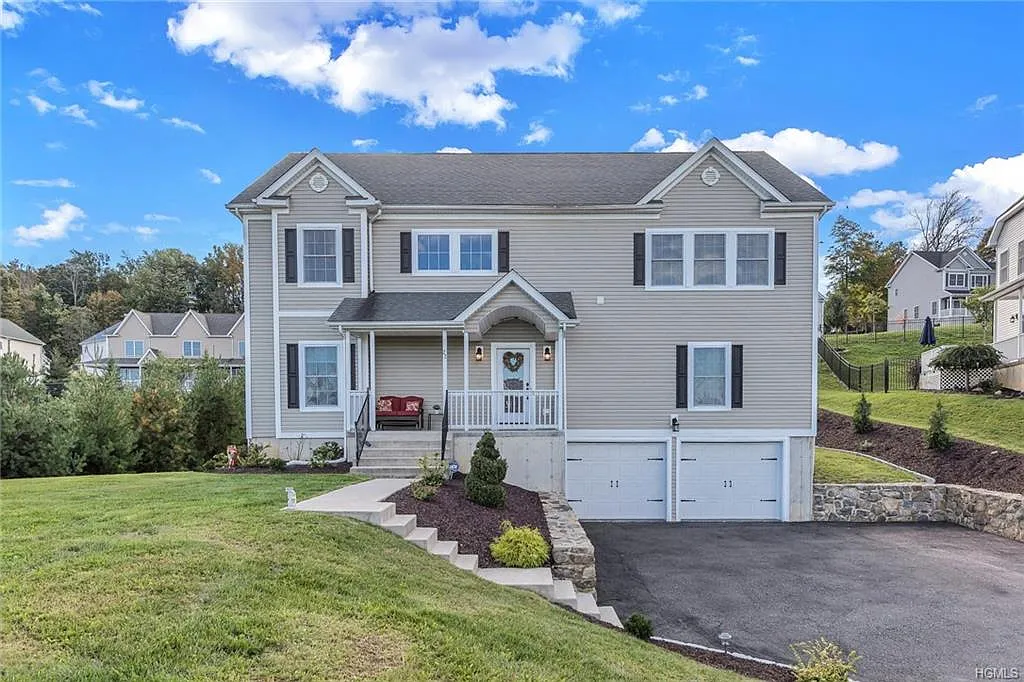 22 Tanyas Ct photo 1