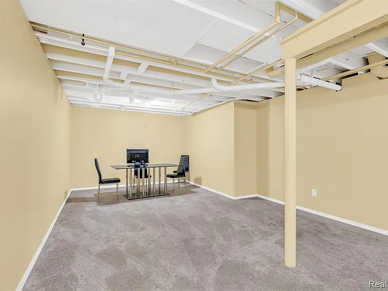 42682 Park Crescent Dr — Photo 37