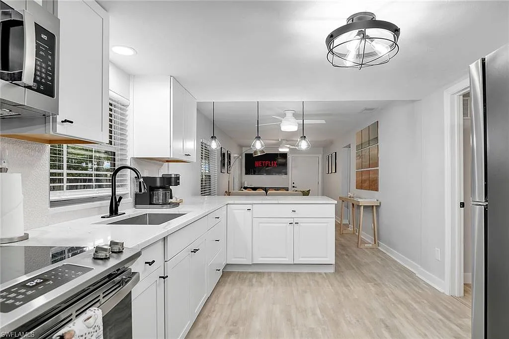 2 bed, 801 sqft, $2,700 — Photo 4