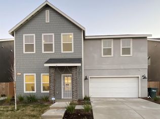 6547 E Krum Ave, Fresno, CA