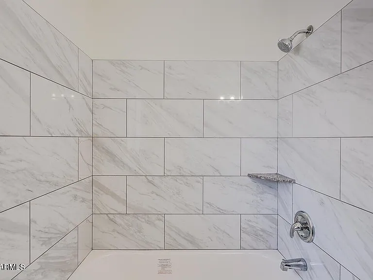 831 E Stephens Dr — Photo 15