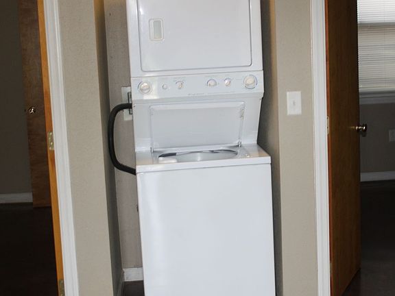 5th image of 154 E College Ave #5