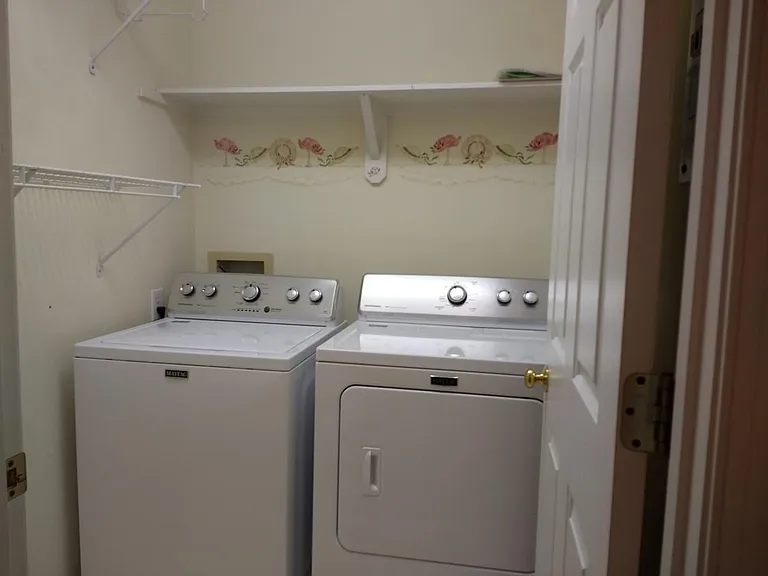 208 Parkroyale Ln — Photo 14