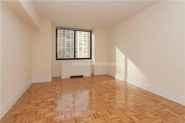 Rented by Mirador Real Estate | media 31