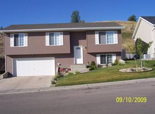 1433 W Beaver Dr, Gillette, WY 82718