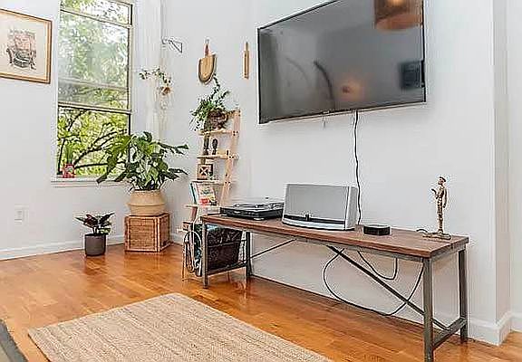 3rd image of 106 McKibben St APT 2