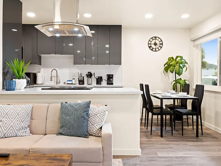 Dunster Dr Apartments, Five Minute Walk to Downtown Campbell — Photo 37