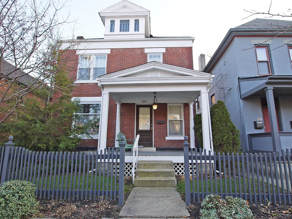 1057 E Long Street