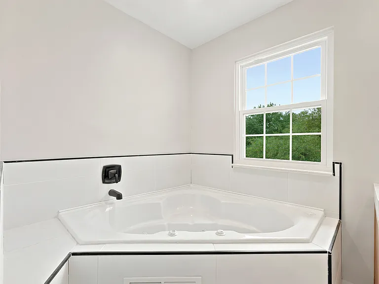 703 Porter Way W — Photo 33