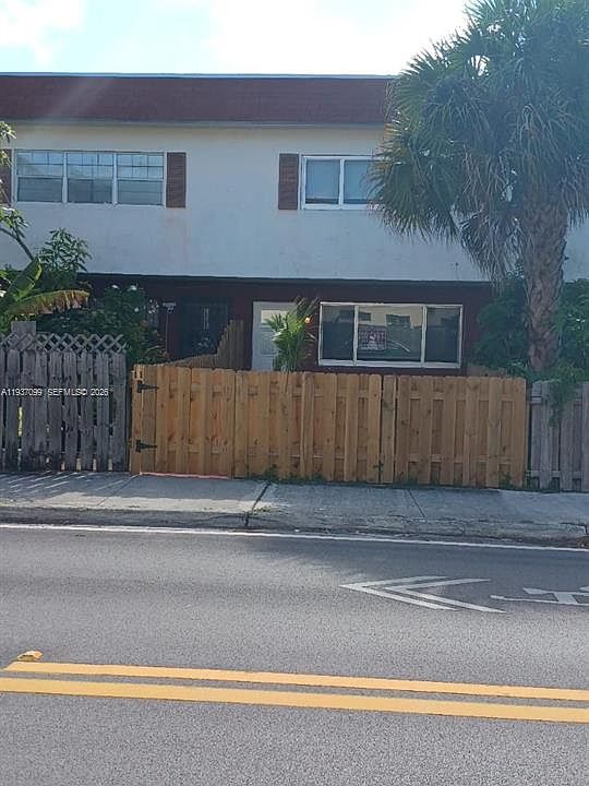 1st image of 1570 NE 151st St APT 102