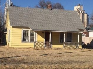 204 W Carson Ave, Sublette, KS 67877