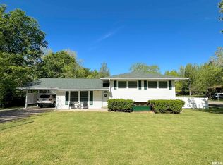 302 S Tower Rd, Carbondale, IL 62901