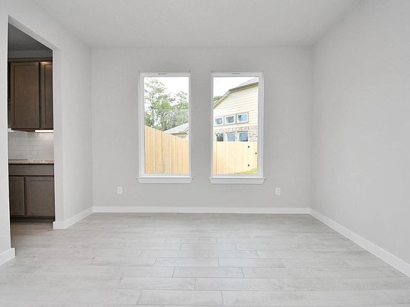 5th image of 11822 Royal Willow Ln