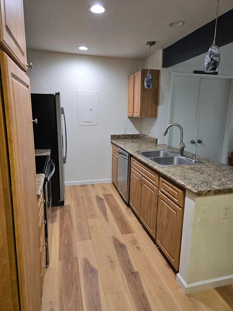Building Photo - 68-3890 Lua Kula St #2607