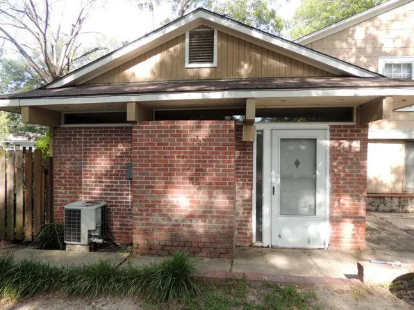809 1/2 E 8th St, El Dorado, AR 71730