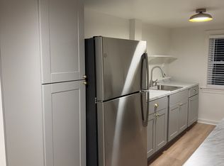 1146 Washington St #2L, Holliston, MA 01746