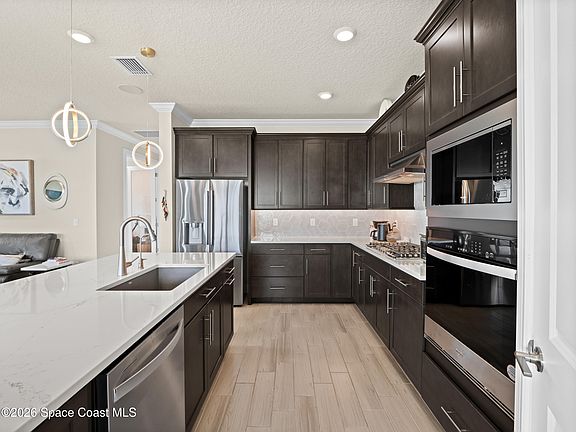 3rd image of 8994 Nixie Ave