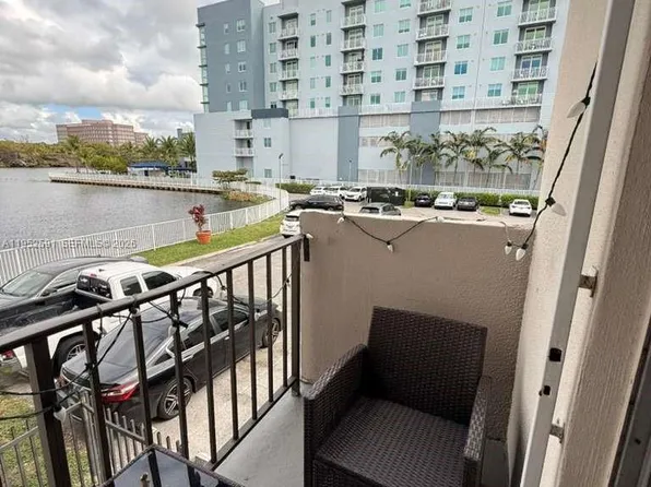 5501 NW 7th St APT E207, Miami, FL 33126