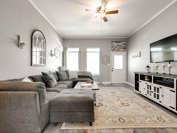 3rd image of 147 Heather Oaks Trl SE