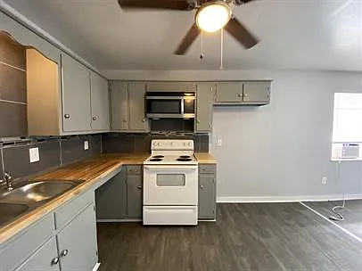 800 W Washington St #4 — Photo 51