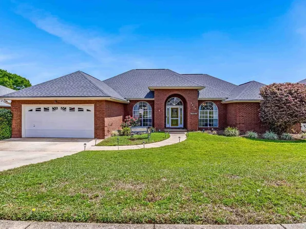 2822 Frederick St, Cantonment, FL 32533