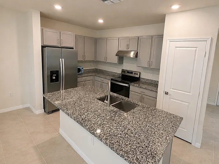 613 Stoney Point Cir — Photo 10