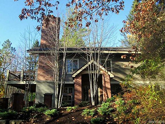 2nd image of 6758 Holiday Valley Rd