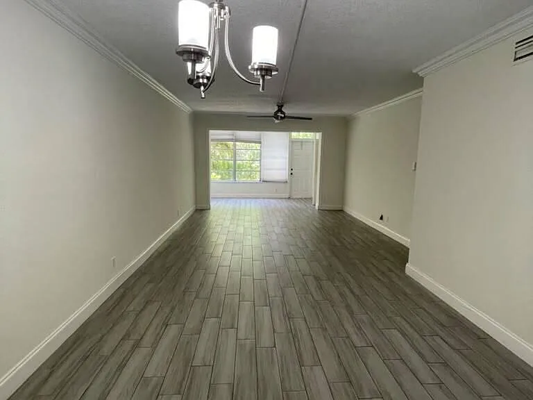 2820 SW 22nd Ave #211 — Photo 3