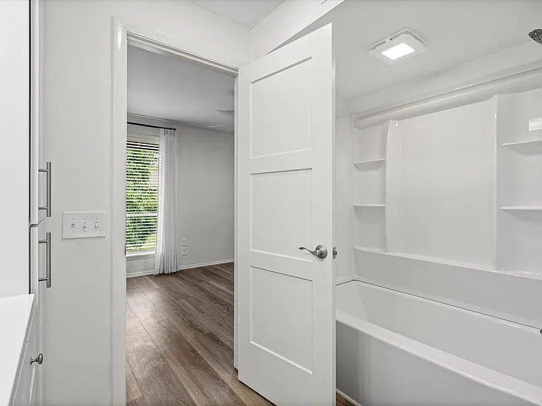 2024 Sea Cliff Dr N — Photo 12