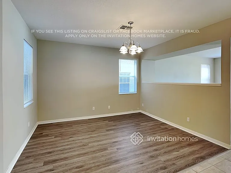 17549 Queensland St — Photo 5