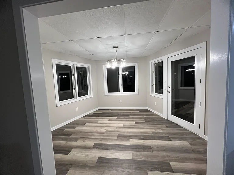 701 E Bedford St — Photo 3