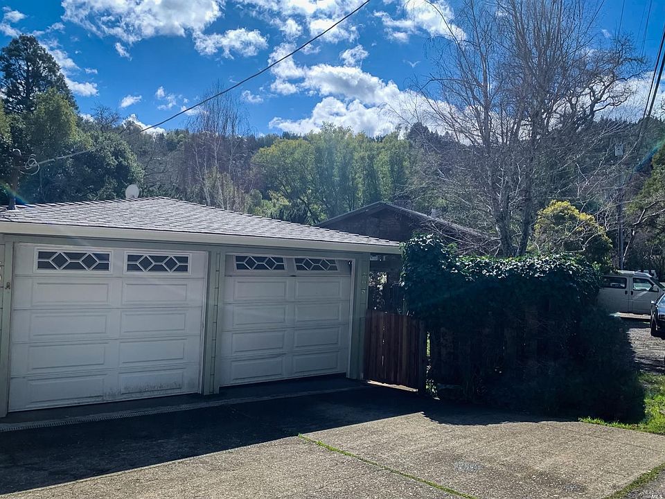 1st image of 305 Cascade Dr