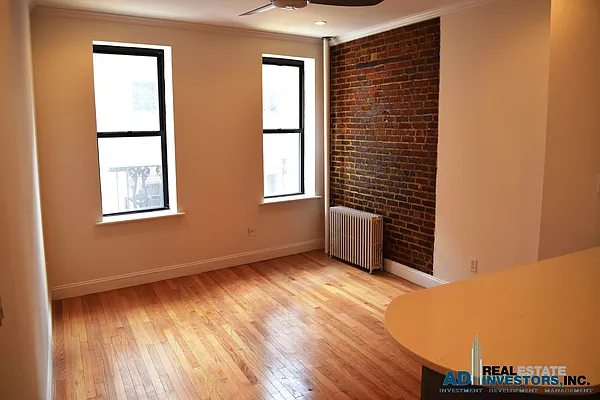 Rented by AD Real Estate Investors | media 39