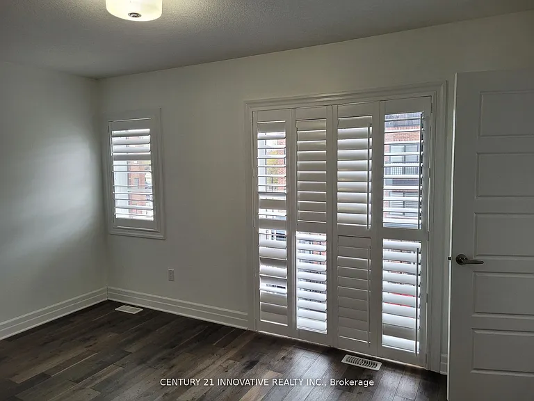 70 Plains Rd W #38 — Photo 13
