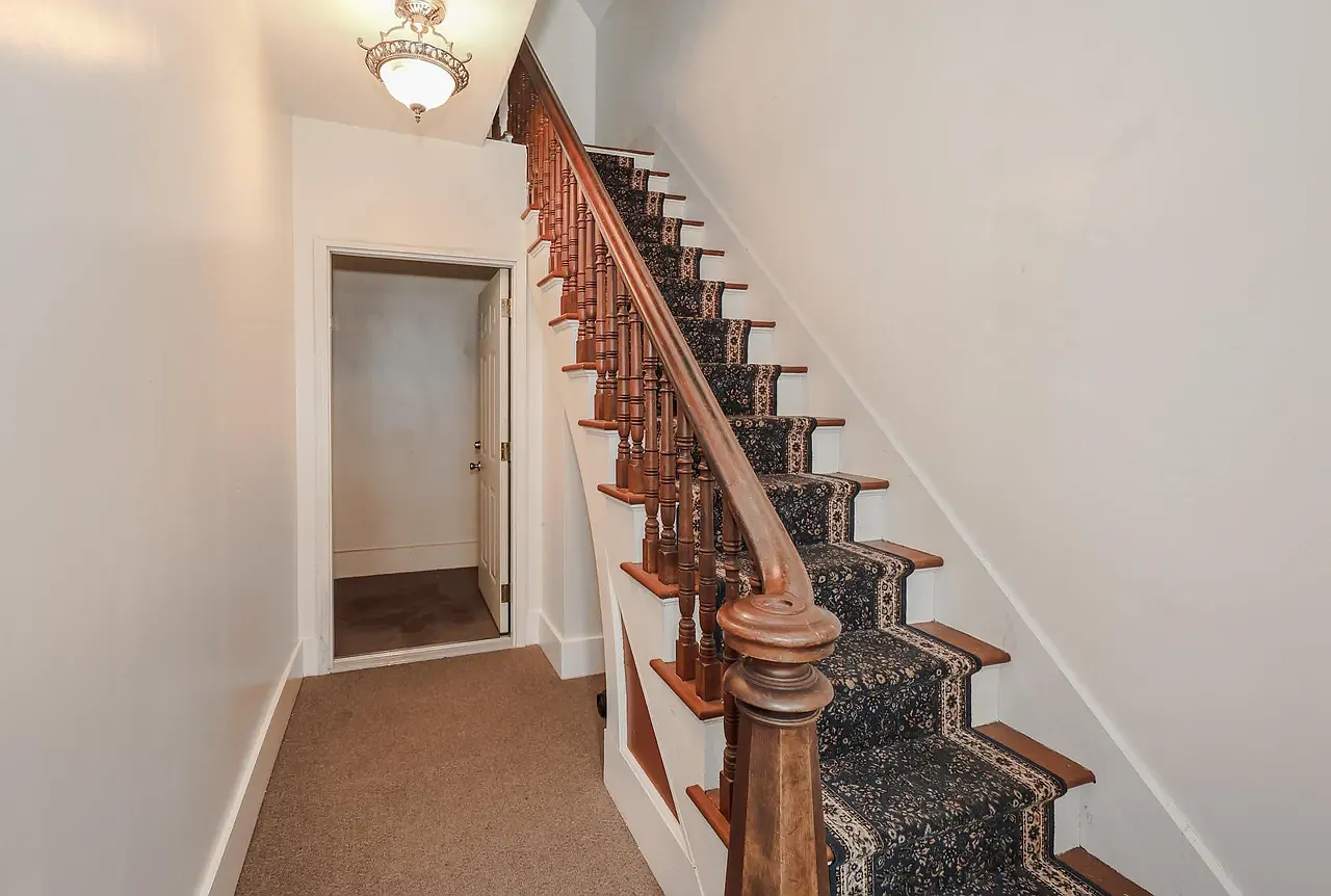 2 bed, 1100 sqft, $2,000 — Photo 4