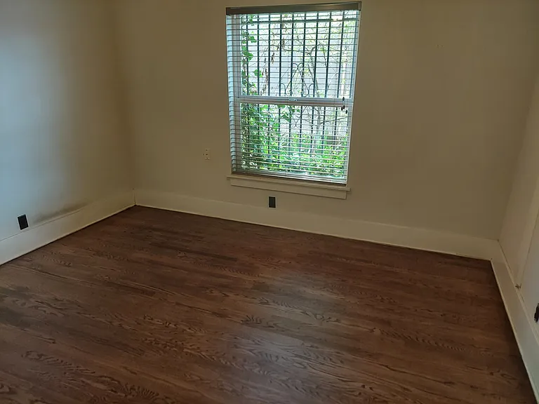317 E Thomas St #7 — Photo 13
