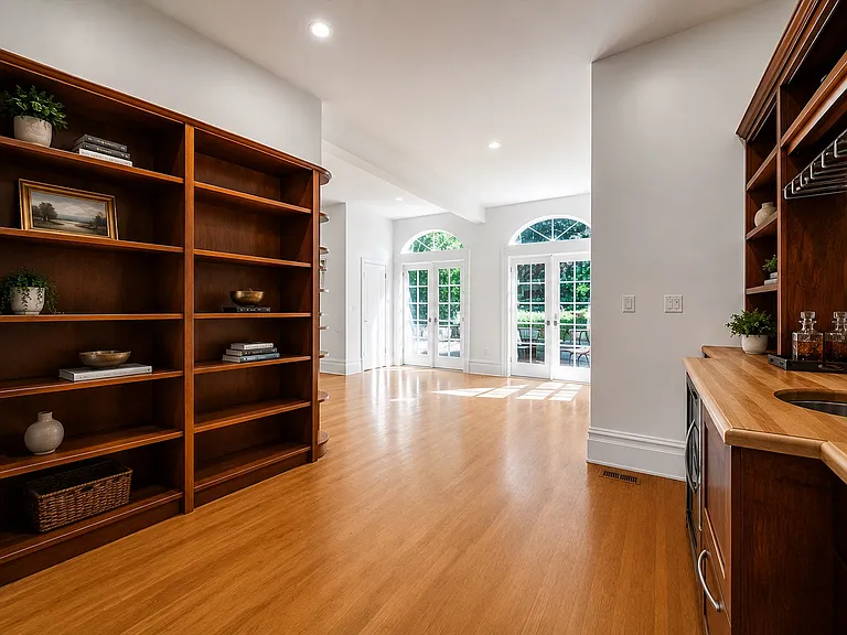 Virtually Enhanced Staging