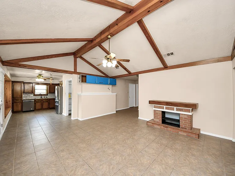 14007 Fleur De Lis Blvd — Photo 22