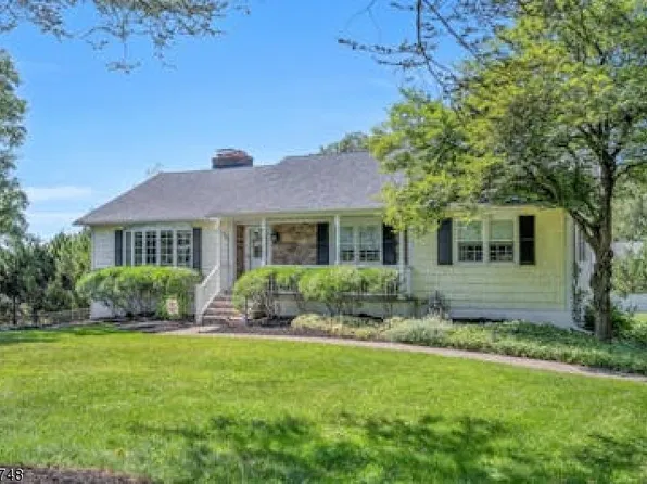7 Fawn Dr, Montville Twp., NJ 07045