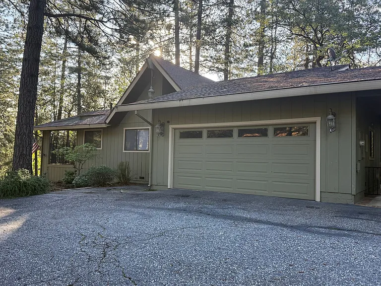 17425 Alexandra Way — Photo 2