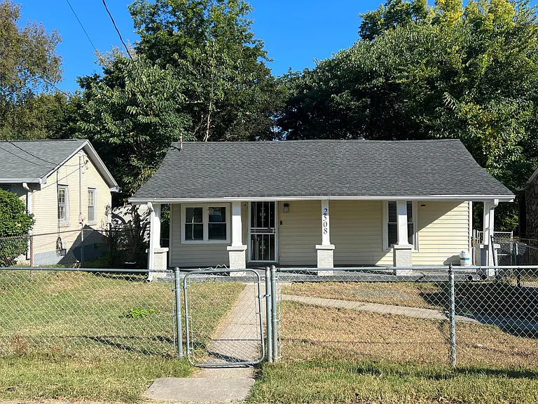 2508 Osage St — Photo 17