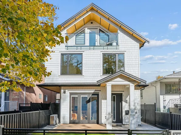 2897 E 45th Ave #1, Vancouver, BC V5R 3C5