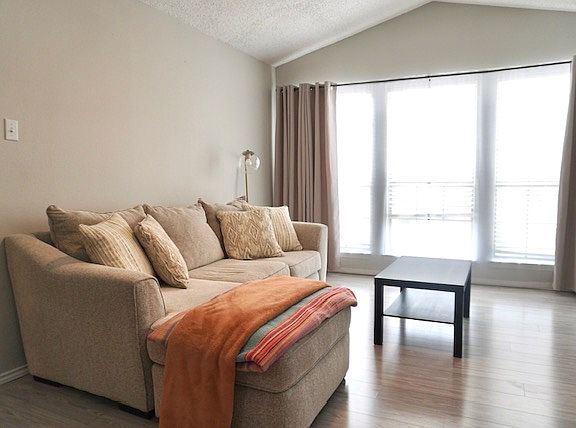 3rd image of 3101 Townbluff Dr APT 1021