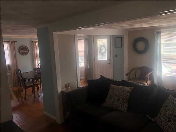 3rd image of 195 Obed Ave